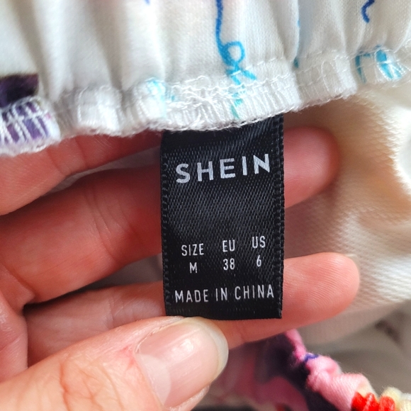 ⭐SHEIN Skull Tracks⭐ - Picture 3 of 3